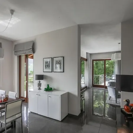 Elena Semesterbostad *