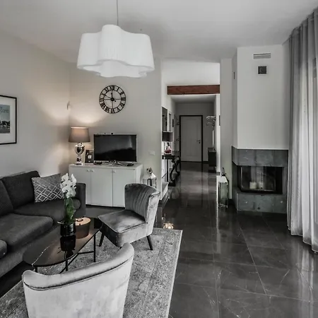 Elena Hébergement de vacances *