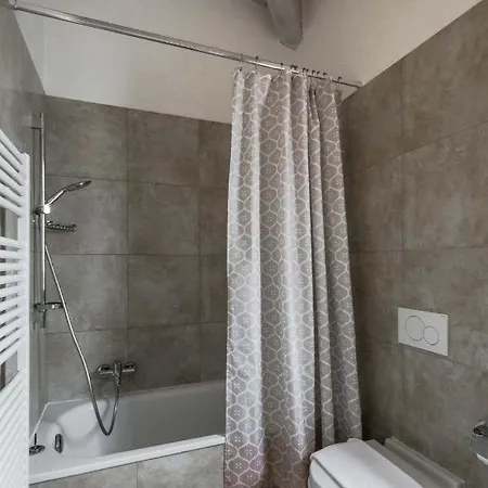 Elena Semesterbostad