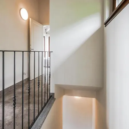 Semesterbostad Elena