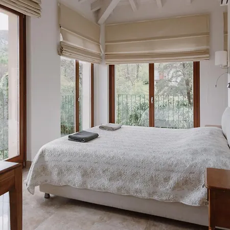 Elena Hébergement de vacances *